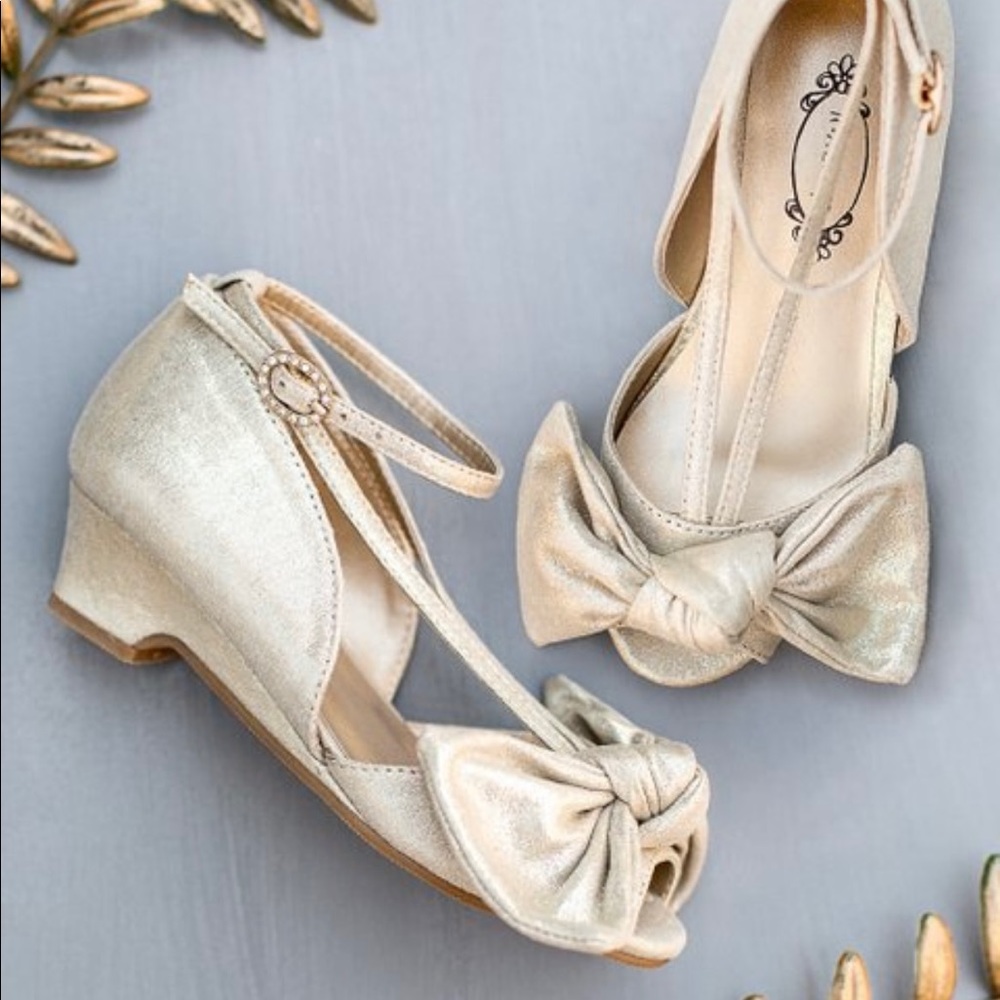 Joyfolie • NWB Gold Lucia Dress Shoe • size 10